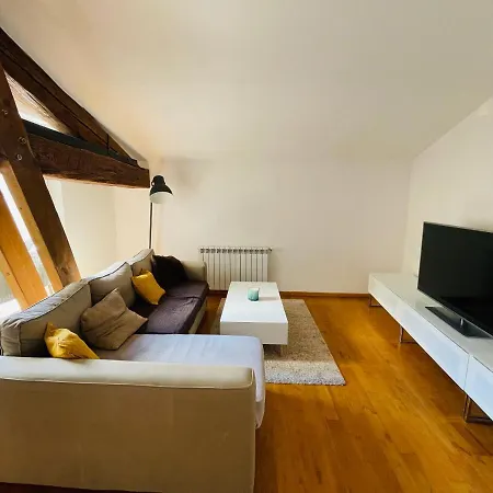Le Confidentiel - Terrasse Et Garage Prive Nîmes